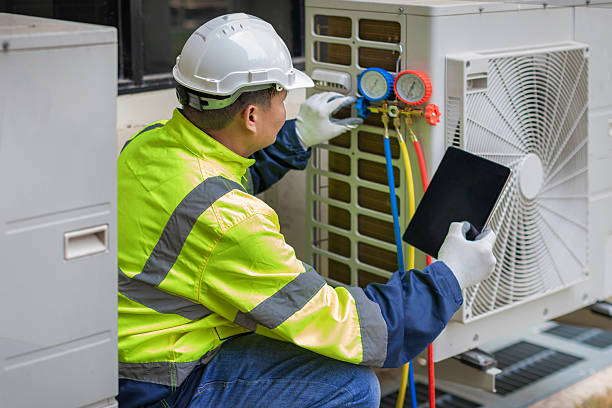 Professional Hvac technician working in Monrovia, CA